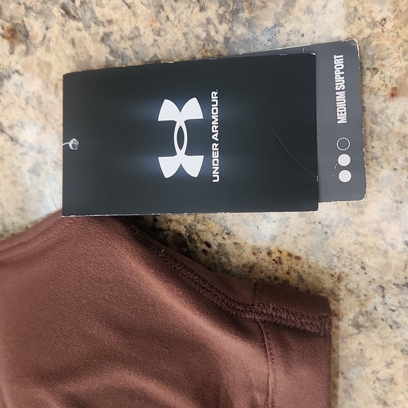Under Armour Brown Convertible Sports Bra.  New With Tags!! - Picture 5 of 15